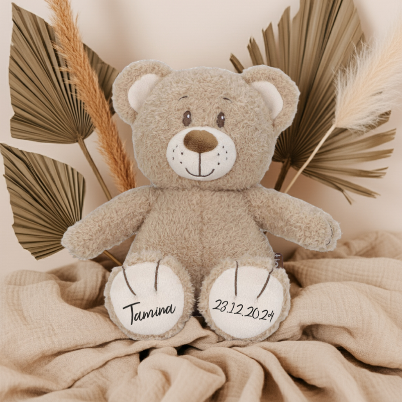 Personalisierter Teddybär mit Name und Datum als Geschenk zur Geburt
